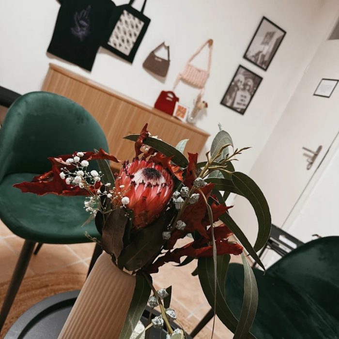 Blumenstrauß im Tattoo Atelier La Figue
